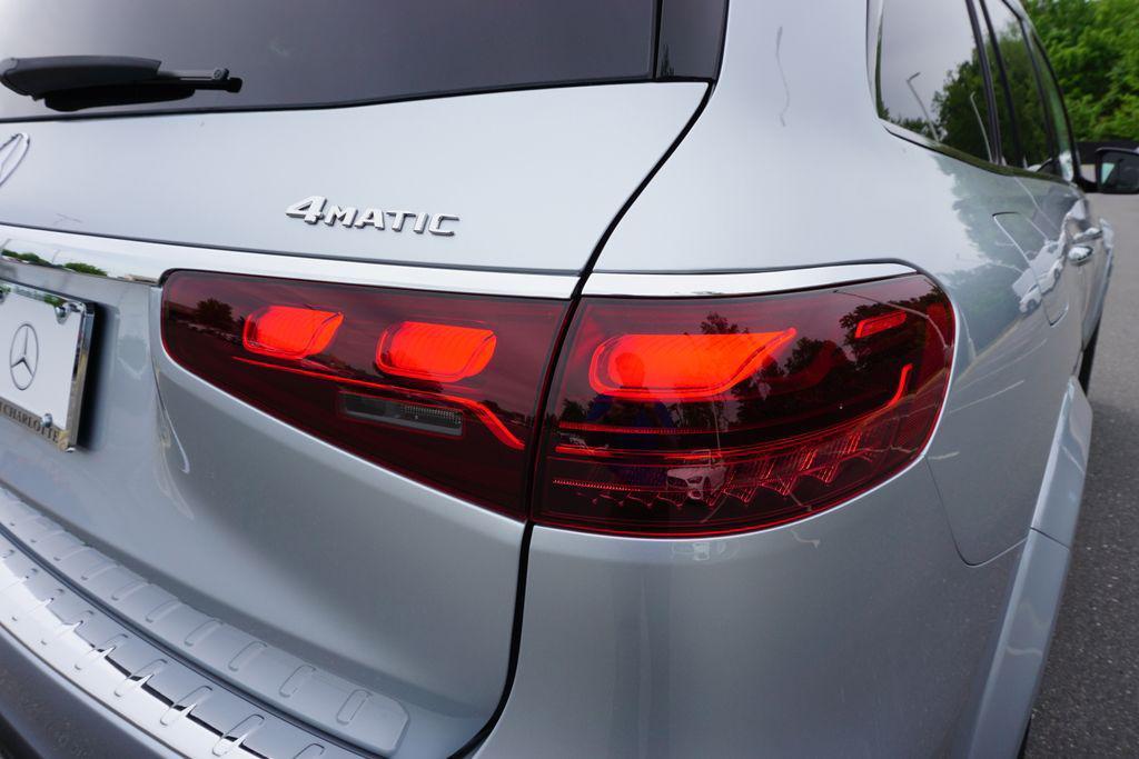 new 2025 Mercedes-Benz GLS 450 car, priced at $106,080