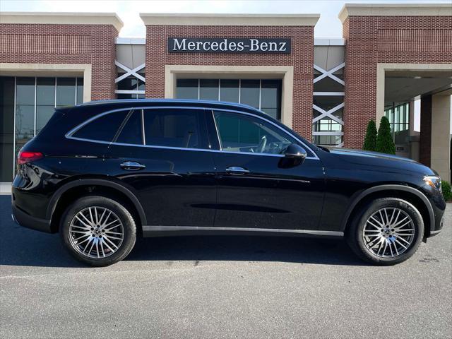 new 2025 Mercedes-Benz GLC 300 car, priced at $59,545