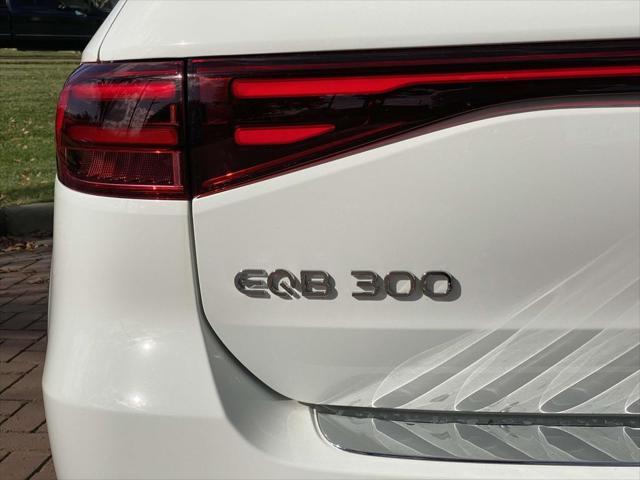 new 2024 Mercedes-Benz EQB 300 car, priced at $62,370