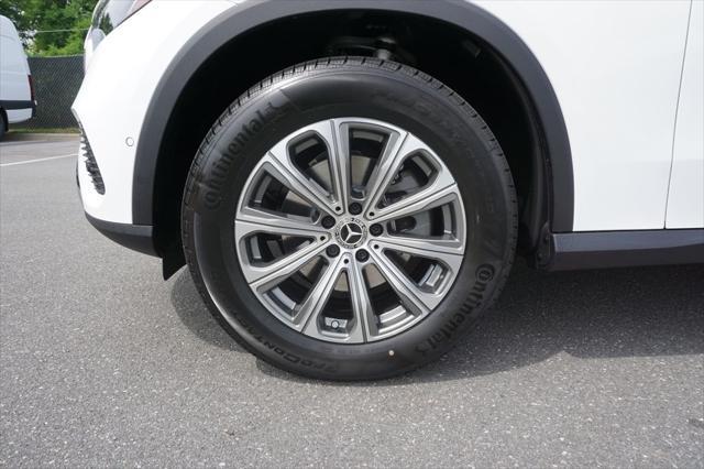 new 2025 Mercedes-Benz GLC 300 car, priced at $55,445