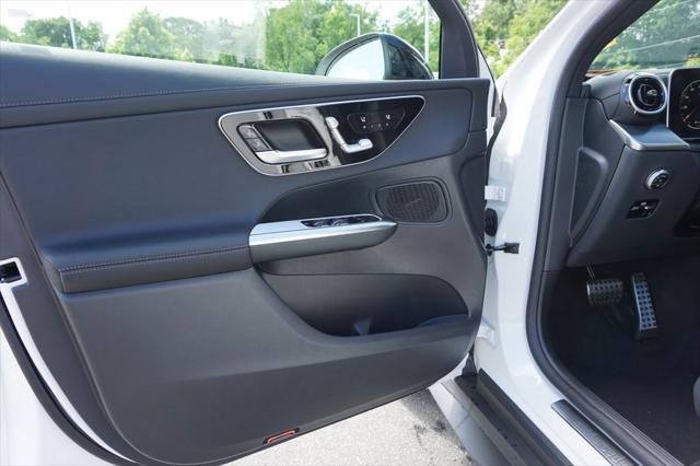 new 2025 Mercedes-Benz GLC 300 car, priced at $58,110