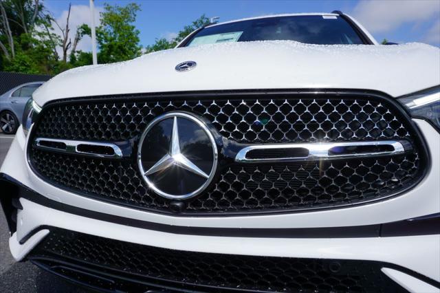 new 2025 Mercedes-Benz GLC 300 car, priced at $58,110
