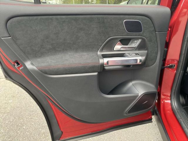 new 2025 Mercedes-Benz GLB 250 car, priced at $59,310