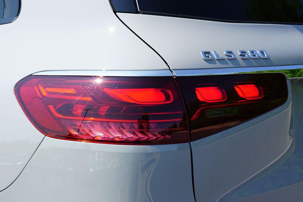 new 2025 Mercedes-Benz GLS 580 car, priced at $124,260