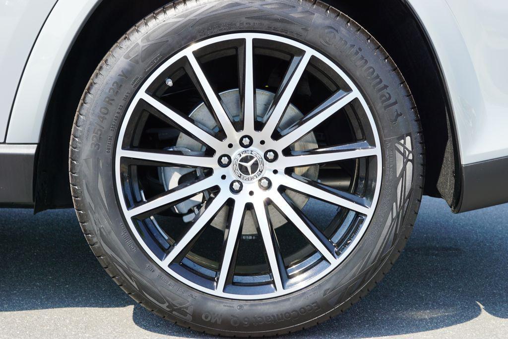 new 2025 Mercedes-Benz GLS 580 car, priced at $124,260