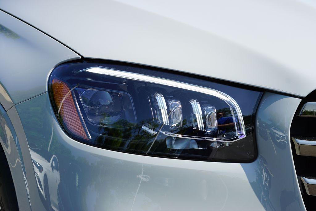 new 2025 Mercedes-Benz GLS 580 car, priced at $124,260