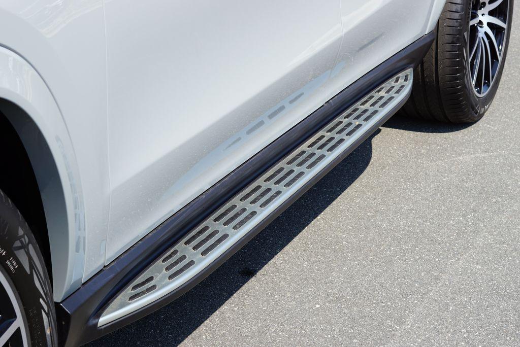 new 2025 Mercedes-Benz GLS 580 car, priced at $124,260