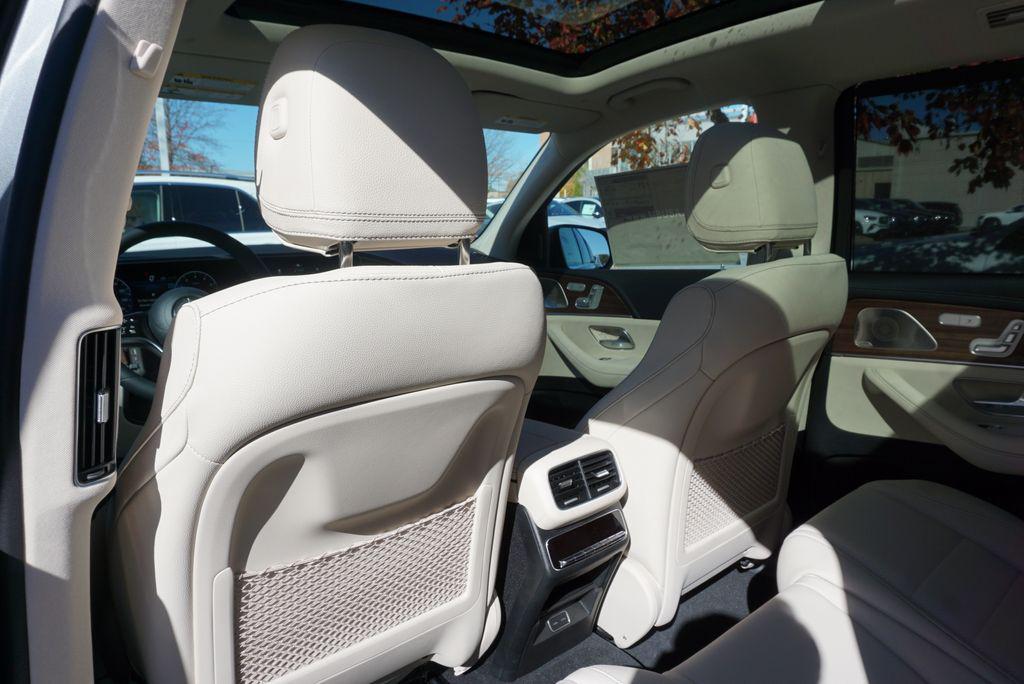 new 2026 Mercedes-Benz GLS 450 car, priced at $96,715