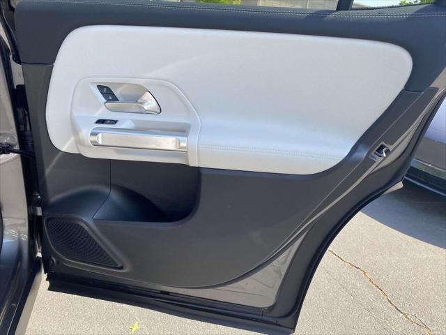used 2021 Mercedes-Benz GLB 250 car, priced at $30,991