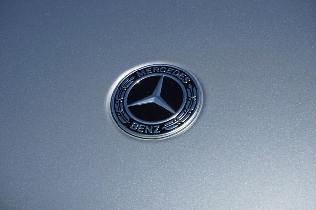 new 2025 Mercedes-Benz GLC 300 car, priced at $53,995