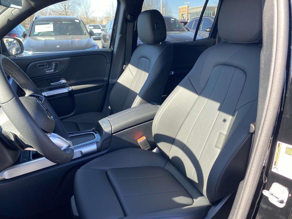 used 2025 Mercedes-Benz GLB 250 car, priced at $44,993