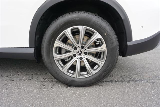 new 2025 Mercedes-Benz GLC 300 car, priced at $56,550