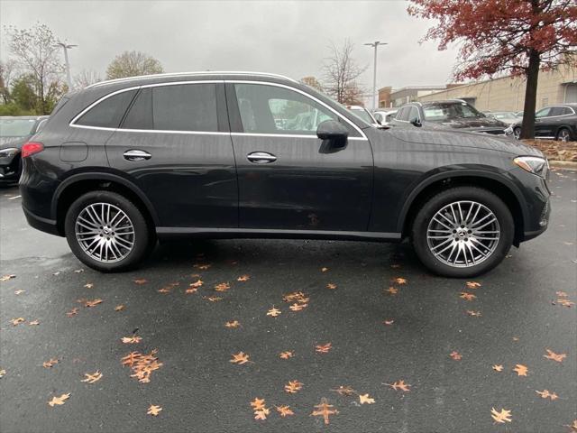 new 2025 Mercedes-Benz GLC 300 car, priced at $60,295