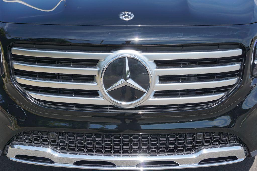 new 2025 Mercedes-Benz GLB 250 car, priced at $52,030