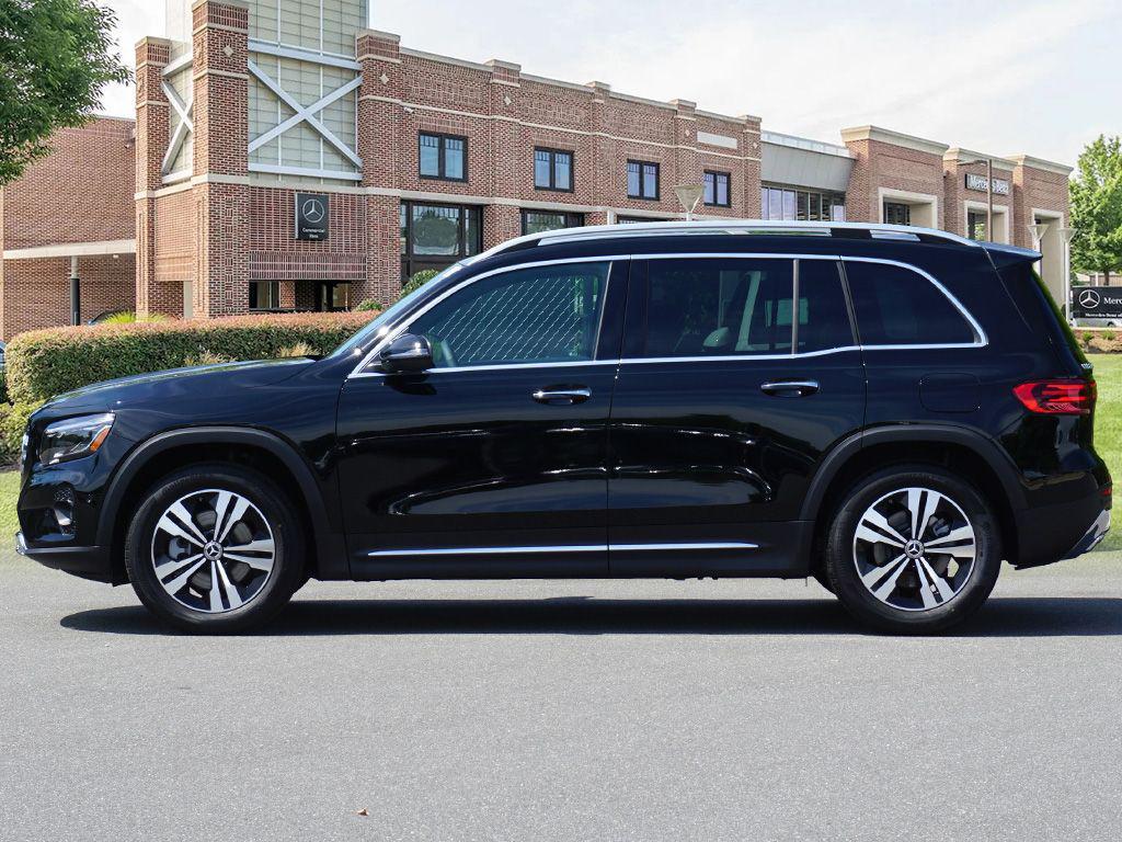 new 2025 Mercedes-Benz GLB 250 car, priced at $52,030