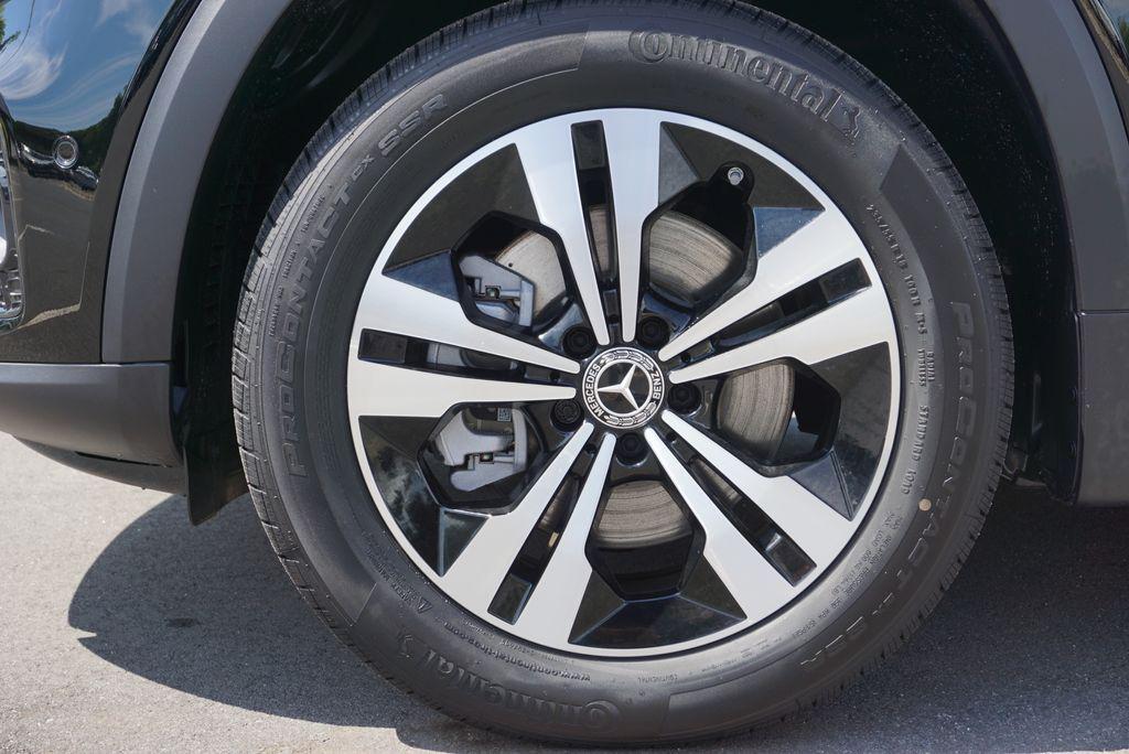 new 2025 Mercedes-Benz GLB 250 car, priced at $52,030