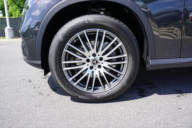 new 2025 Mercedes-Benz GLC 300 car, priced at $60,995