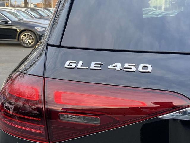 new 2025 Mercedes-Benz GLE 450 car, priced at $91,000