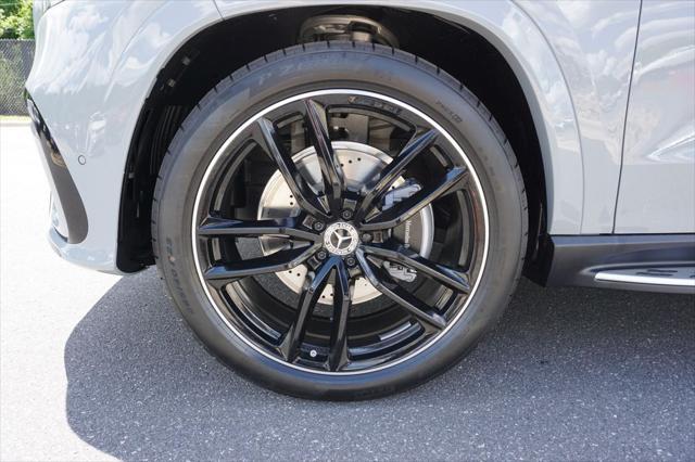 new 2025 Mercedes-Benz GLS 580 car, priced at $129,890