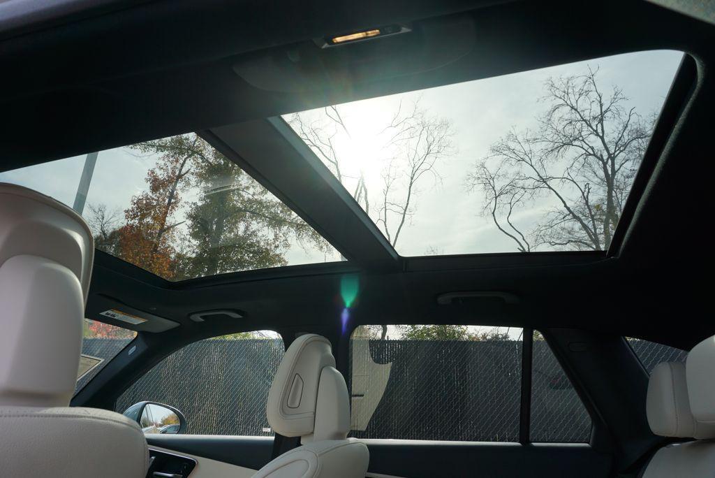 new 2026 Mercedes-Benz GLC 300 car, priced at $62,285