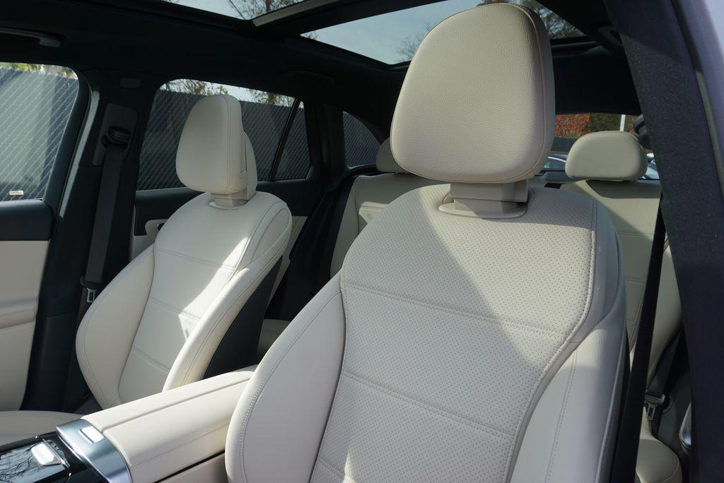 new 2026 Mercedes-Benz GLC 300 car, priced at $62,285