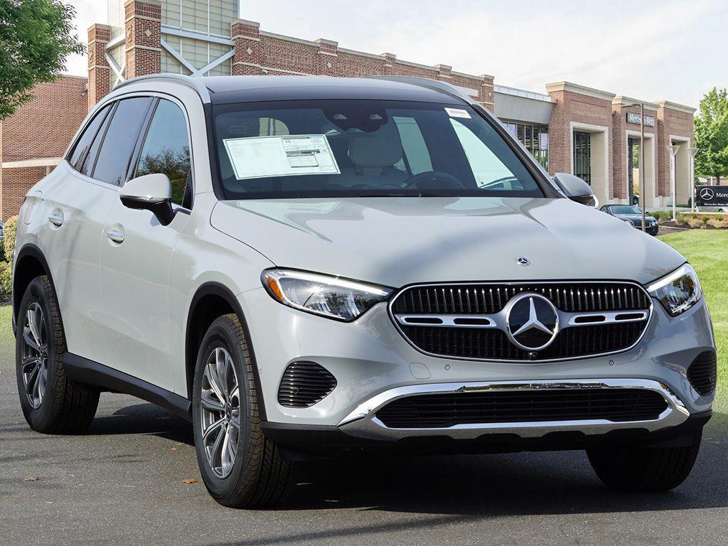 new 2026 Mercedes-Benz GLC 300 car, priced at $62,285