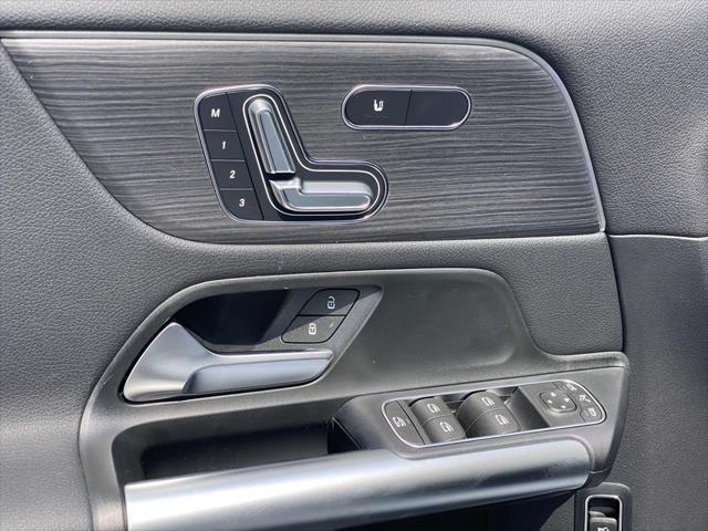 new 2025 Mercedes-Benz GLA 250 car, priced at $46,680