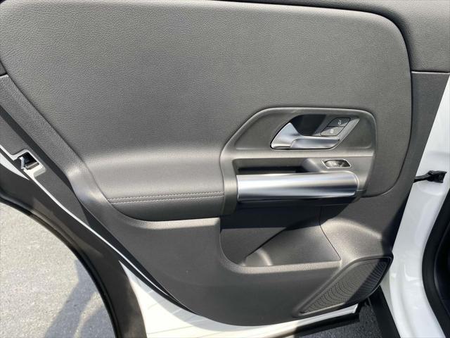 new 2025 Mercedes-Benz GLA 250 car, priced at $46,680