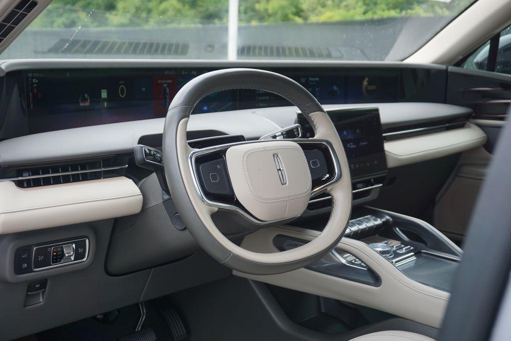 used 2024 Lincoln Nautilus car, priced at $47,995