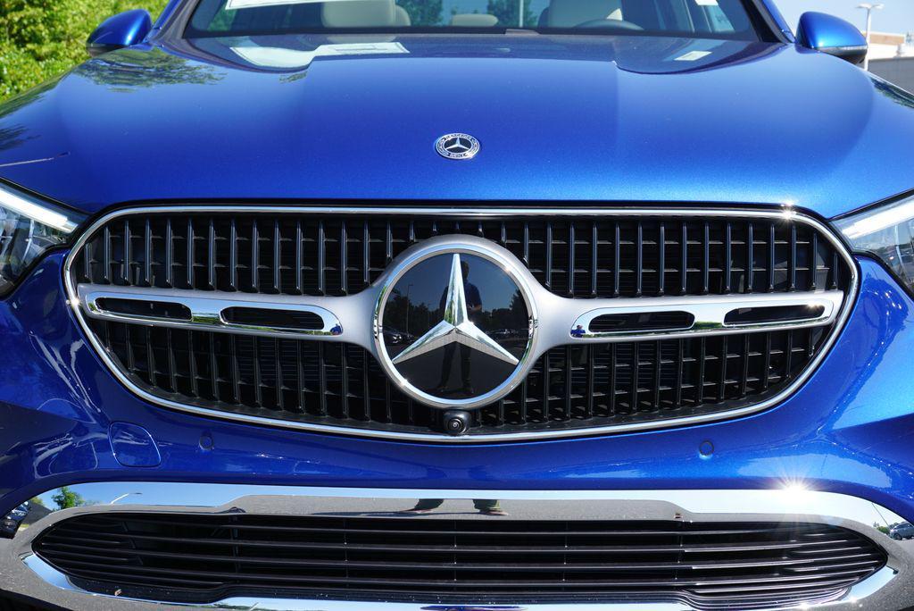 new 2025 Mercedes-Benz GLC 350e car, priced at $69,145
