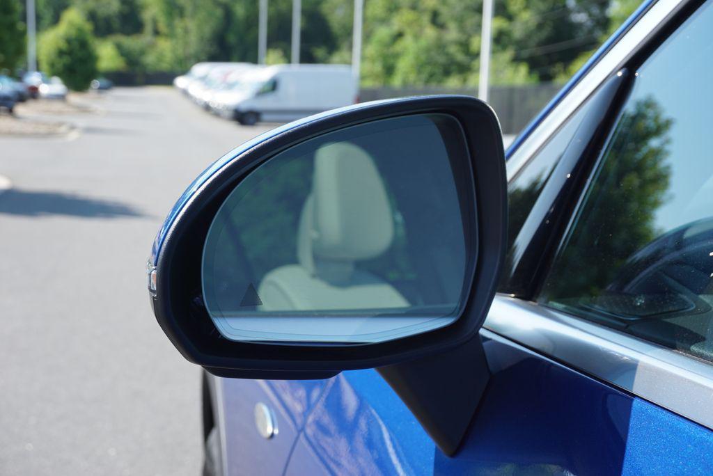 new 2025 Mercedes-Benz GLC 350e car, priced at $69,145