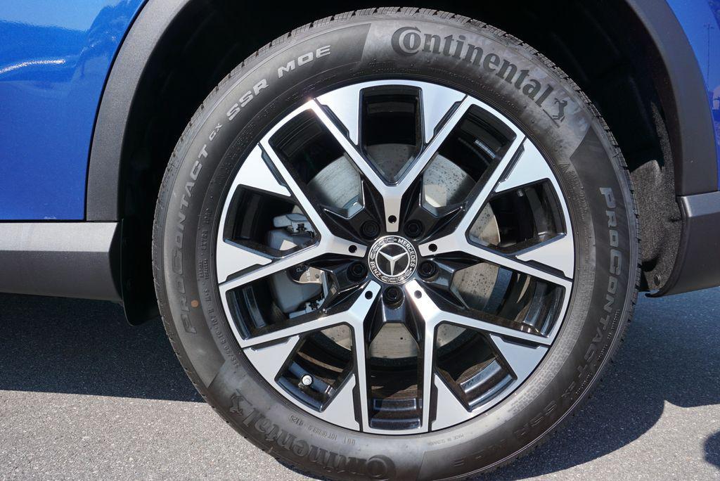 new 2025 Mercedes-Benz GLC 350e car, priced at $69,145