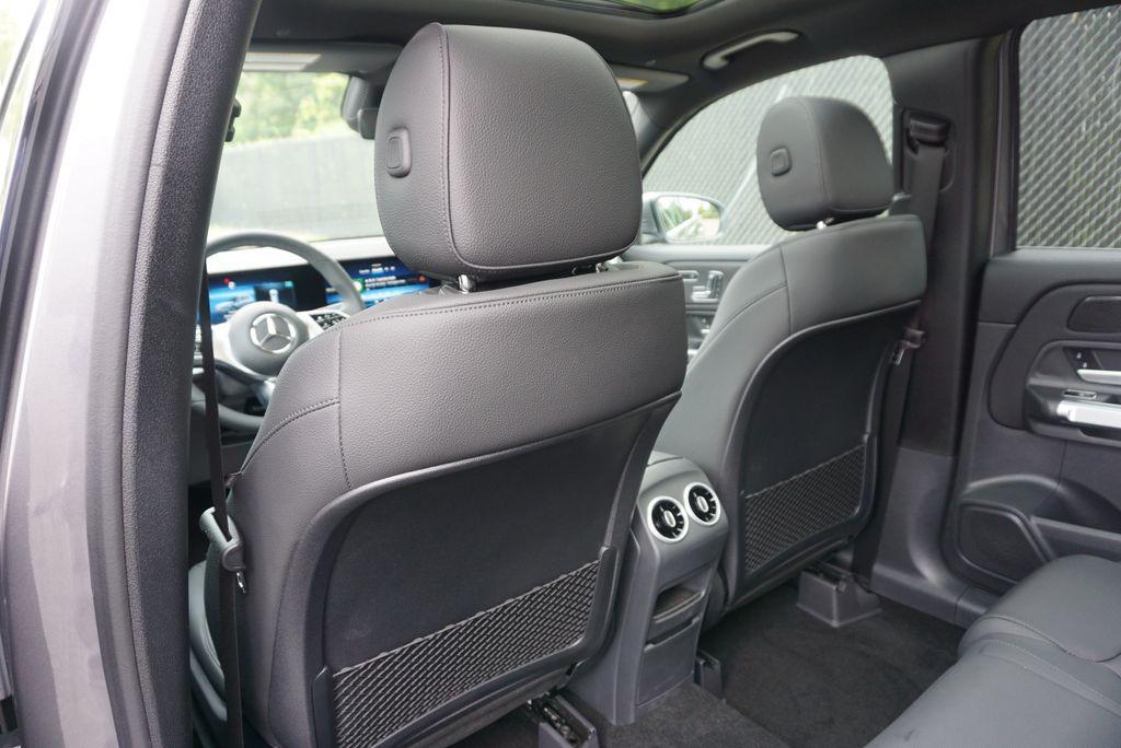 new 2025 Mercedes-Benz GLB 250 car, priced at $52,780