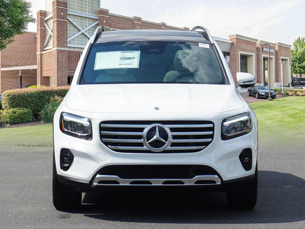new 2025 Mercedes-Benz GLB 250 car, priced at $52,030