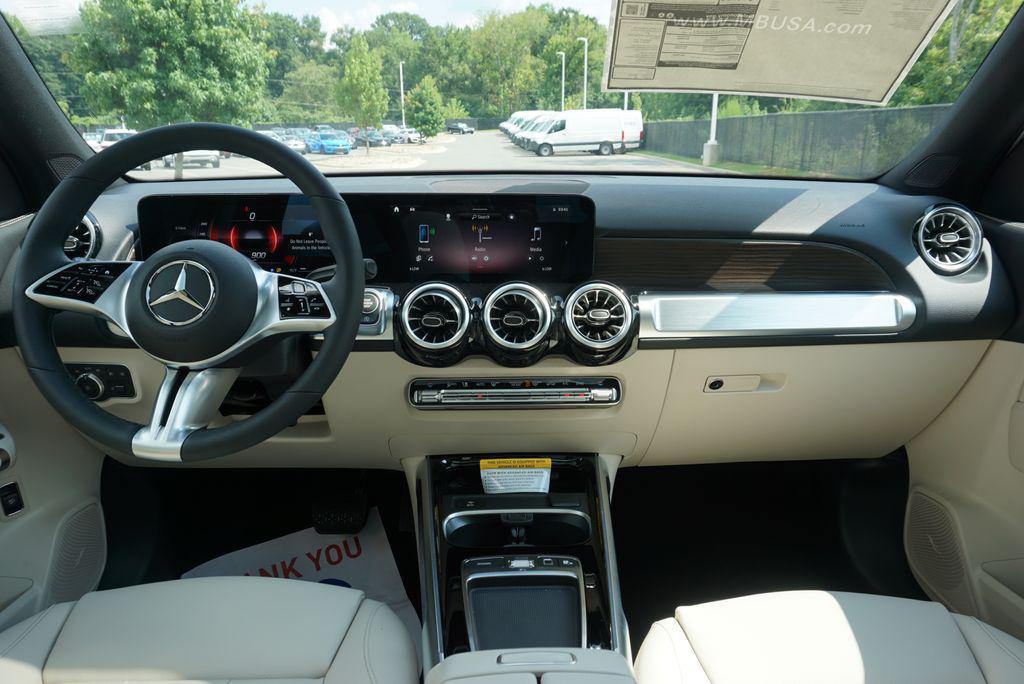 new 2025 Mercedes-Benz GLB 250 car, priced at $52,030