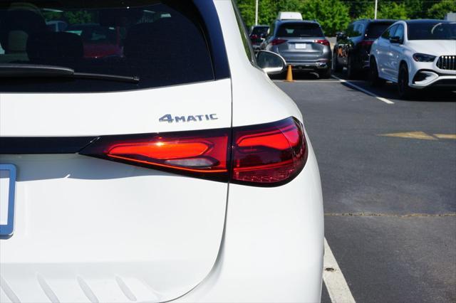 new 2025 Mercedes-Benz GLC 300 car, priced at $62,195