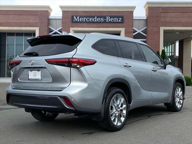 used 2022 Toyota Highlander car, priced at $42,991