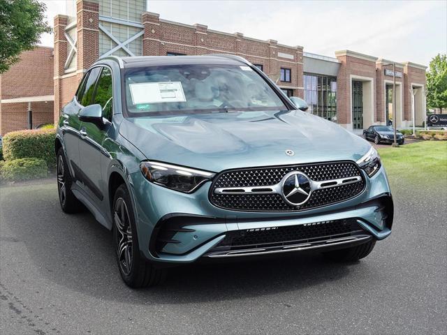 new 2025 Mercedes-Benz GLC 350e car, priced at $75,475