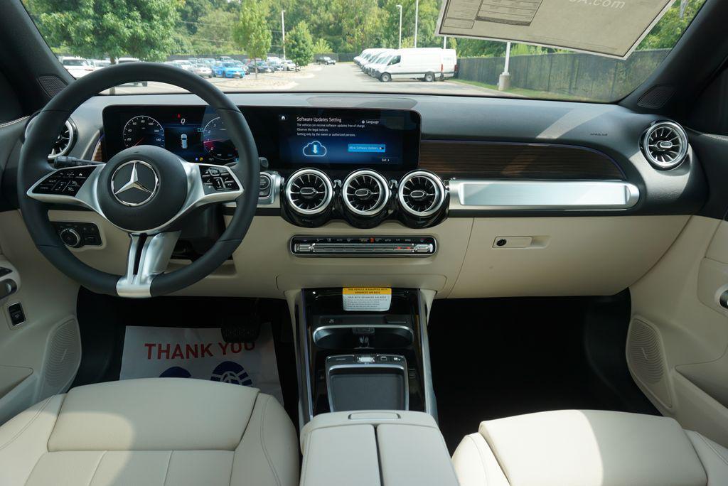 new 2025 Mercedes-Benz GLB 250 car, priced at $52,030