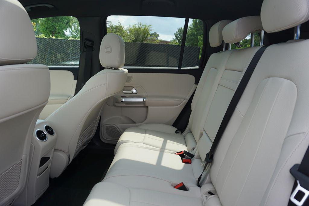 new 2025 Mercedes-Benz GLB 250 car, priced at $52,030