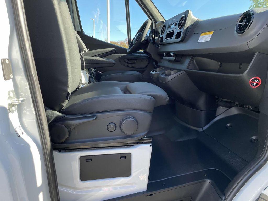 new 2025 Mercedes-Benz Sprinter 3500 car, priced at $69,606