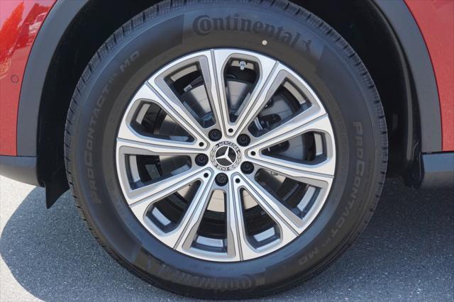 new 2025 Mercedes-Benz GLC 300 car, priced at $60,045