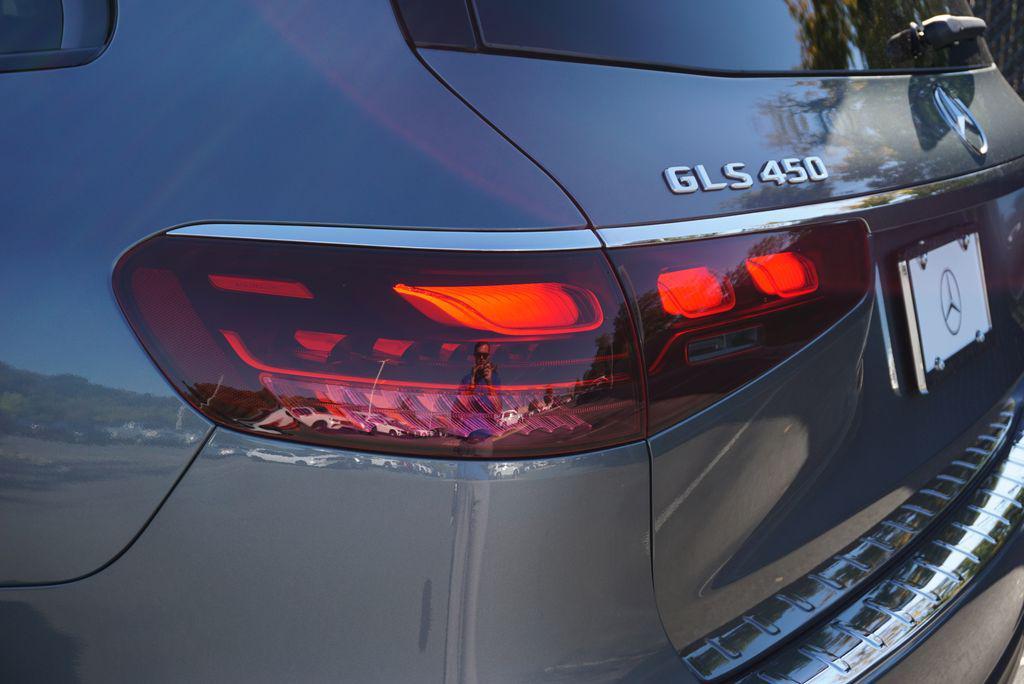 new 2026 Mercedes-Benz GLS 450 car, priced at $101,585