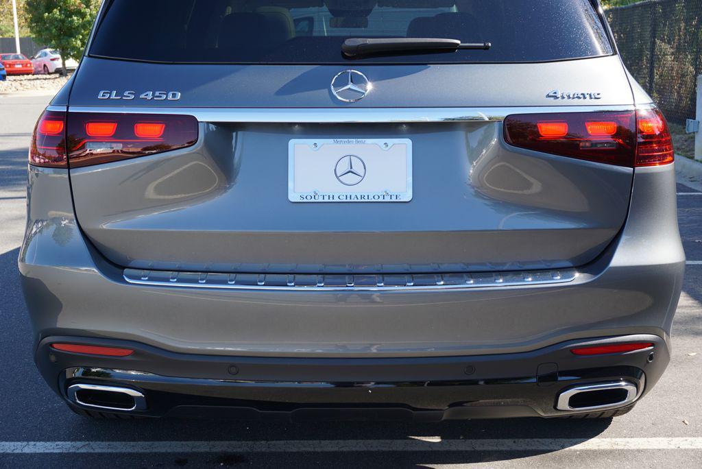 new 2026 Mercedes-Benz GLS 450 car, priced at $101,585