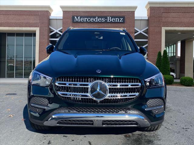 new 2025 Mercedes-Benz GLE 450 car, priced at $76,950