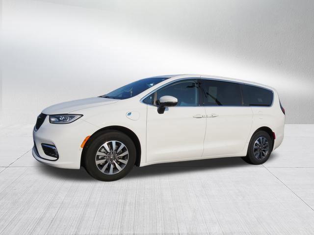 used 2023 Chrysler Pacifica Hybrid car, priced at $33,822