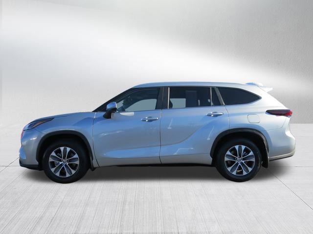 used 2024 Toyota Highlander car, priced at $44,999