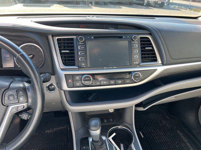 used 2018 Toyota Highlander car, priced at $29,994