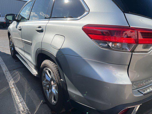 used 2018 Toyota Highlander car, priced at $29,994