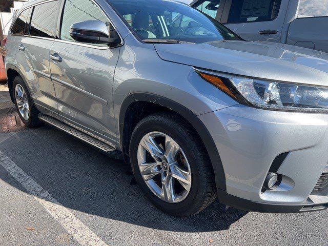 used 2018 Toyota Highlander car, priced at $29,994